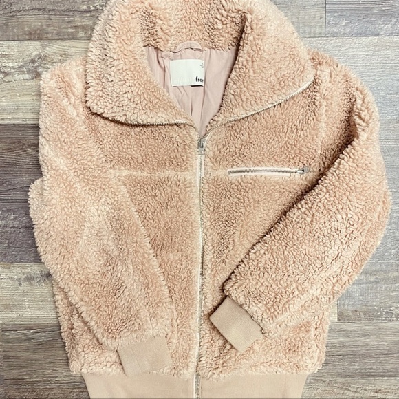 Aritzia - Wilfred Free The Teddy Jacket - XS - Picture 2 of 5